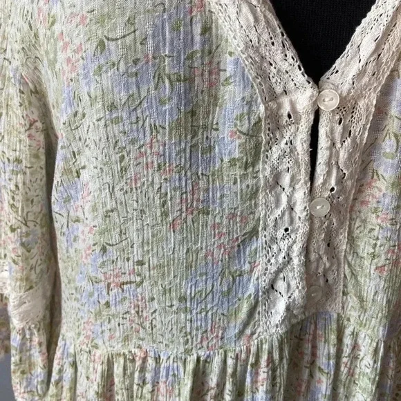 Lucky Brand | Bell Sleeve V- Neck  Top - Picture 2 of 7